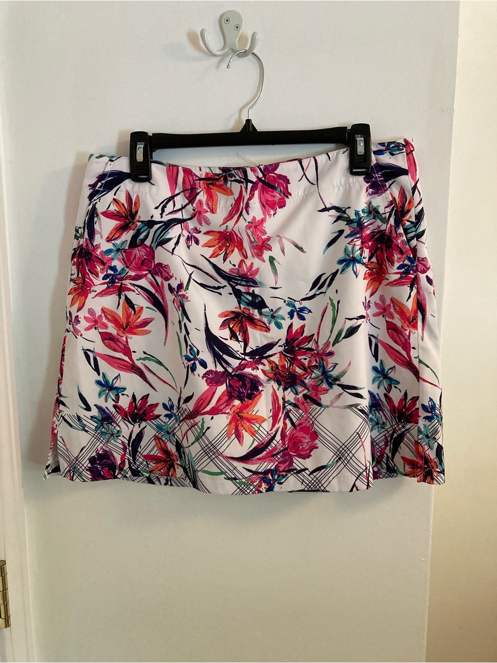 Lady Hagen Floral Skort in White with Pink, Teal & Navy Accents.
